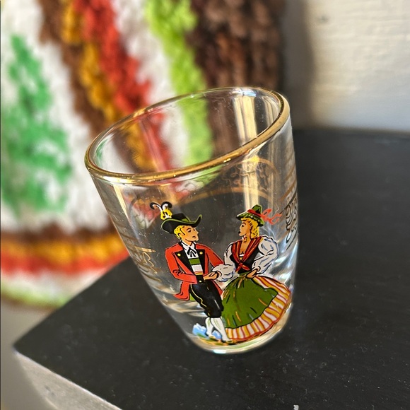 Vintage Folk Art Shot Glasses - Picture 6 of 13